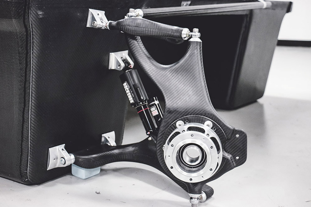 The front right suspension of UNLIMITED